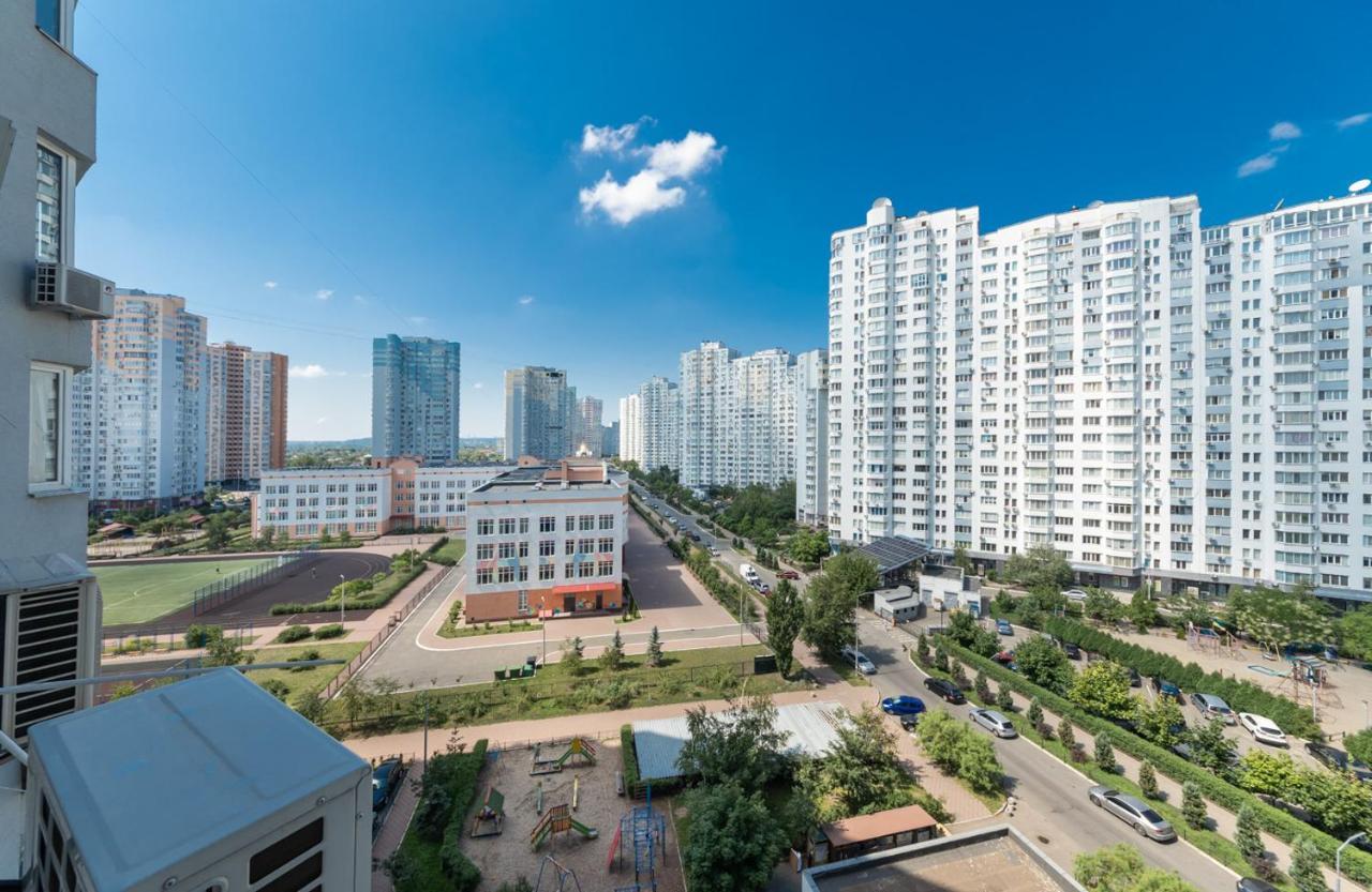 Большая 3 Комнатная На Осокорках Гмирі 2 Kiev Exterior foto