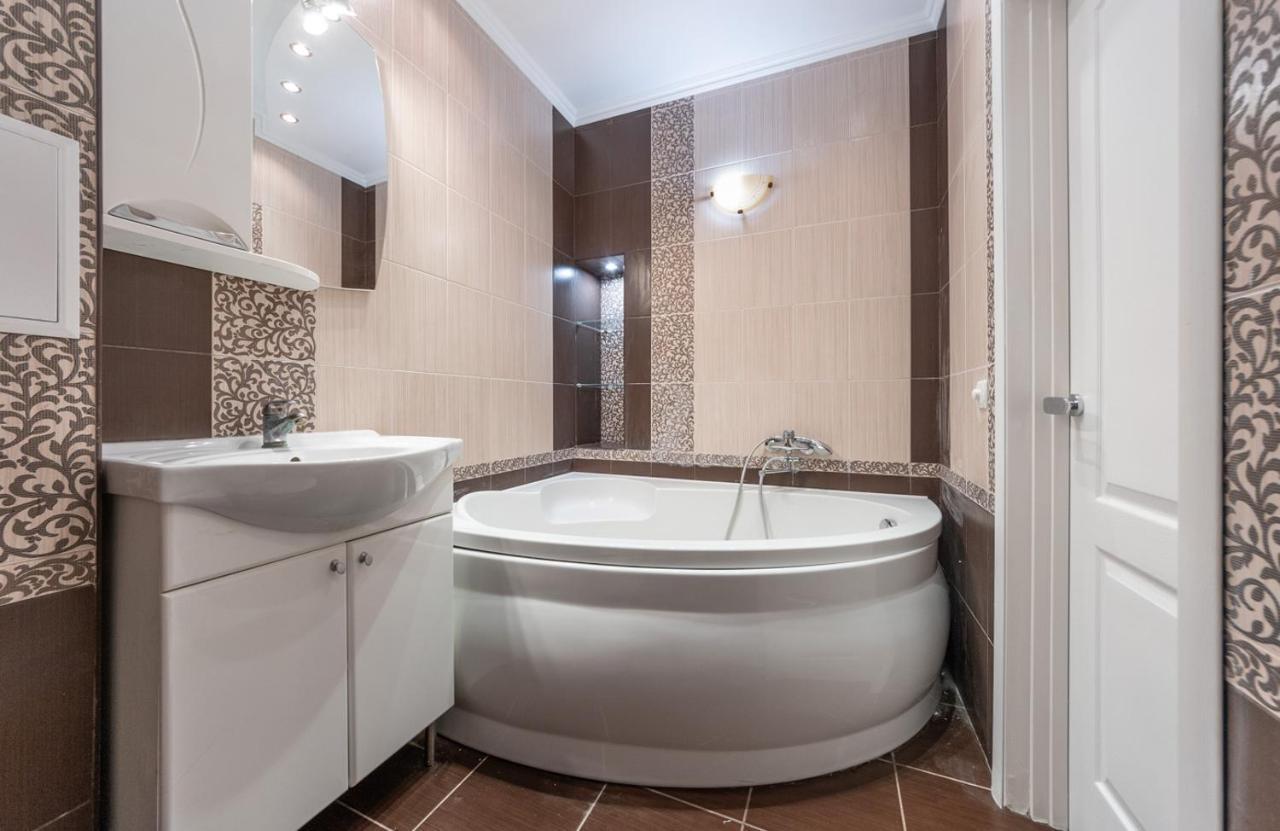 Большая 3 Комнатная На Осокорках Гмирі 2 Kiev Exterior foto